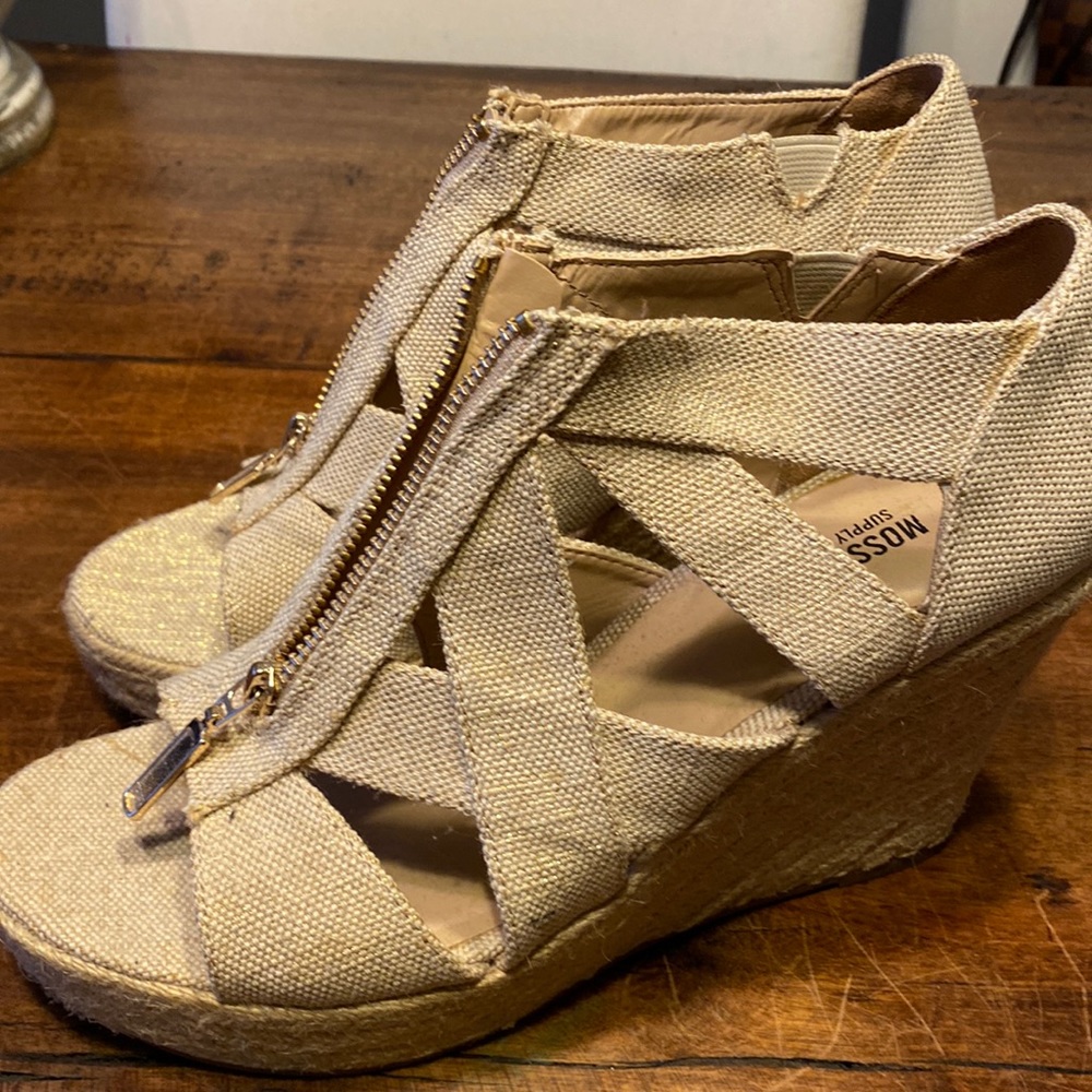Barely worn 9.5 espadrille
